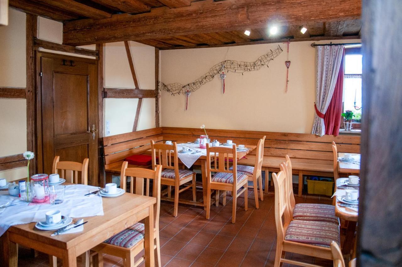 Hotel Schuberths Am Markt ブッテンハイム エクステリア 写真